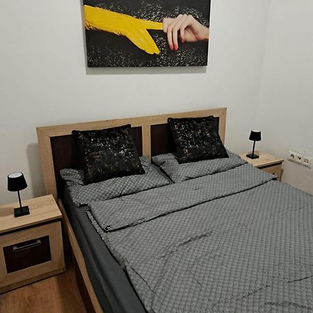 Regim Hotelier Pietonala Oradea Eksteriør bilde
